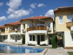 Second to none offer: villa with shared pool few steps from a sandy beach!