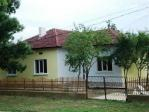 Renovated ready to move-in rural property!