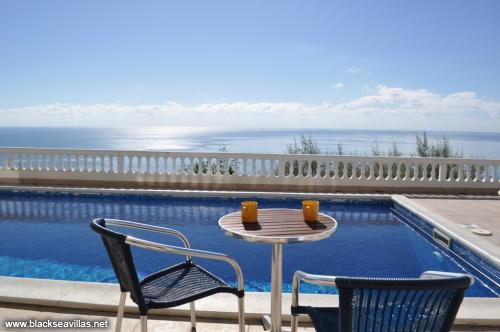 Rent a honeymoon villa with sea panorama!